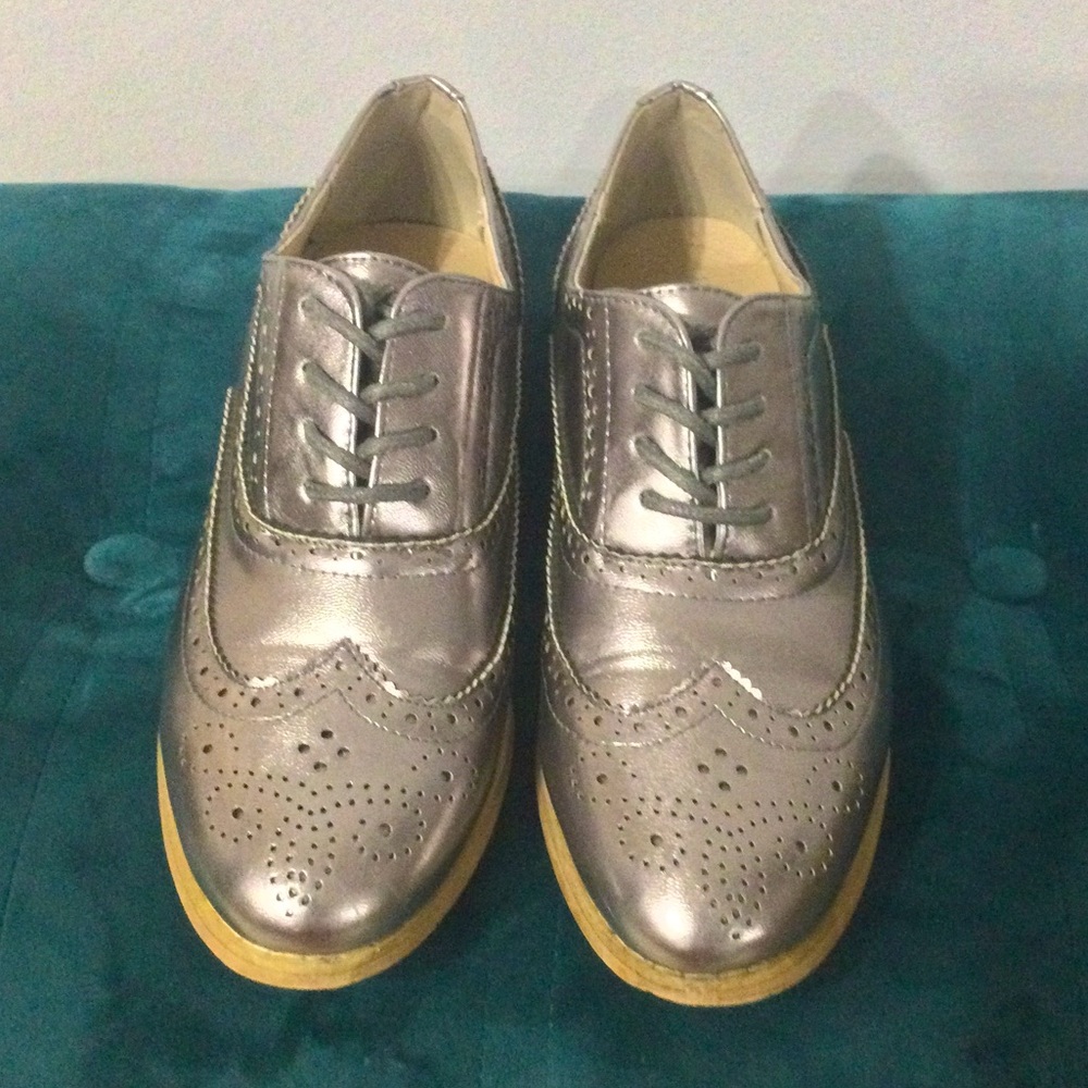 Bucco lace up shoes
